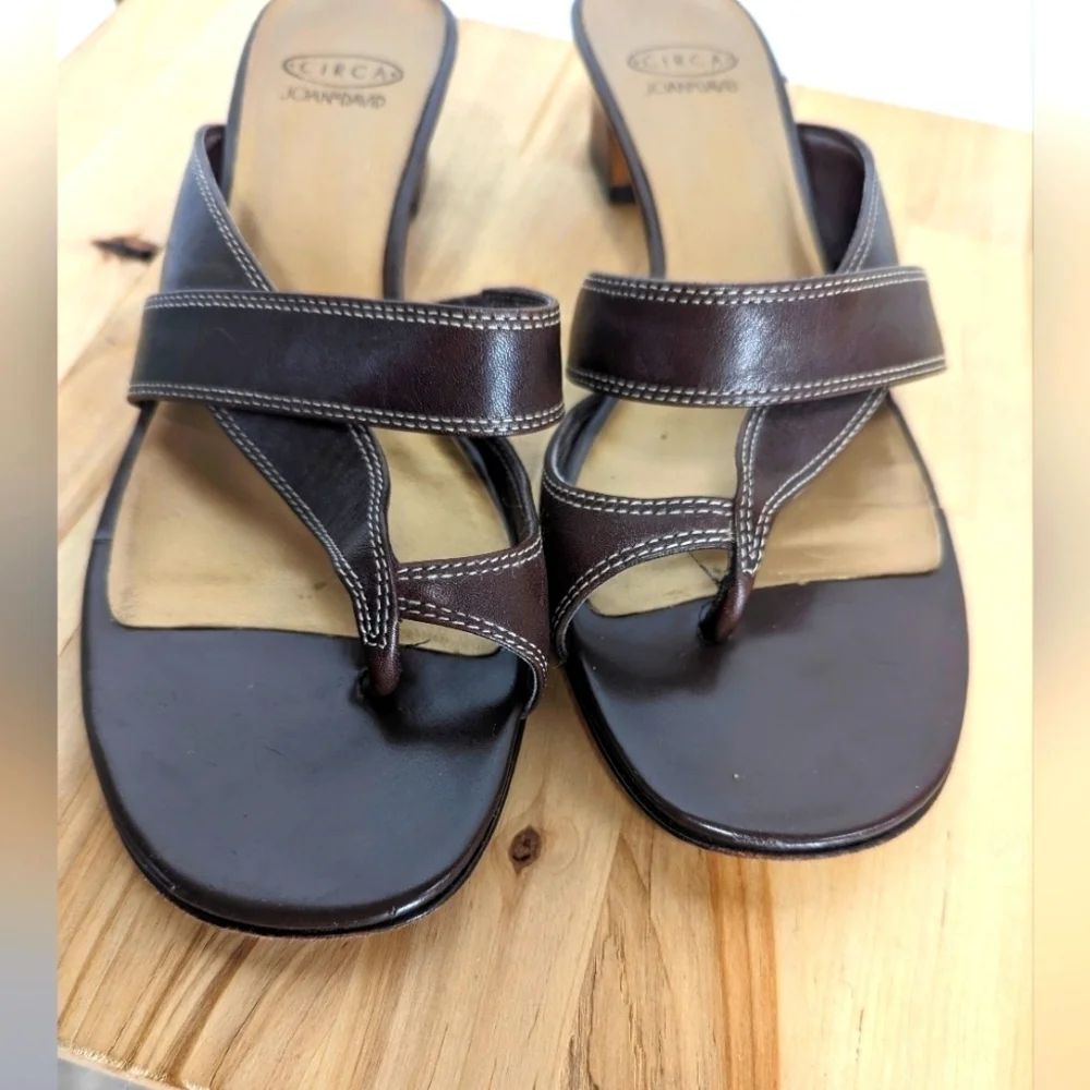 Circa by Joan & David Brown Leather Sandals 8 Toe Thong Block Heel Strappy
